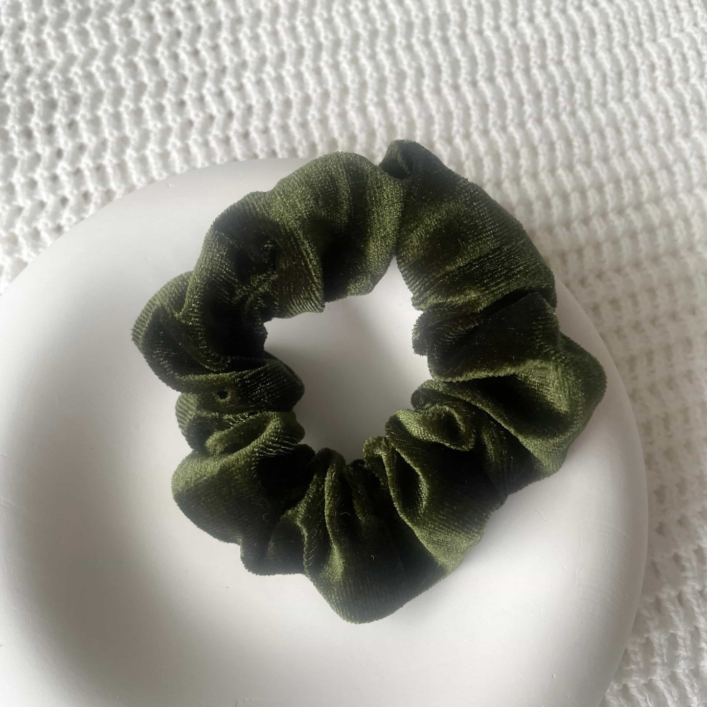 scrunchie in dunkelgrün